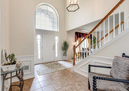 4025 Chadwicke Ct, Carpentersville, IL 60110-3429