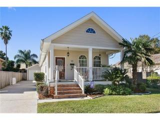 77 Metairie Ct, Metairie LA  70002-6313 exterior