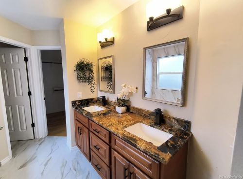 18598 Union Dr, Denver CO  80015-3234 exterior