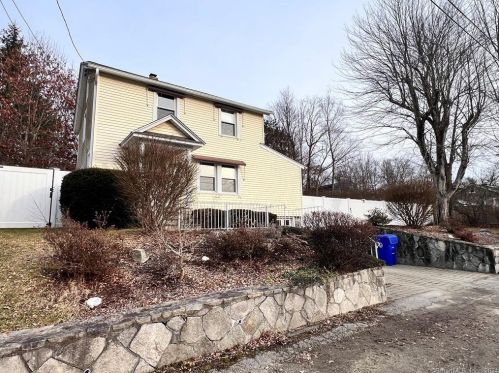 219 Barton St, Torrington CT  06790-5618 exterior