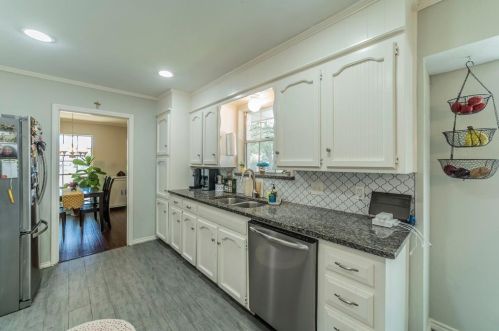 4128 Alicante Ave, Fort Worth TX  76133-5561 exterior