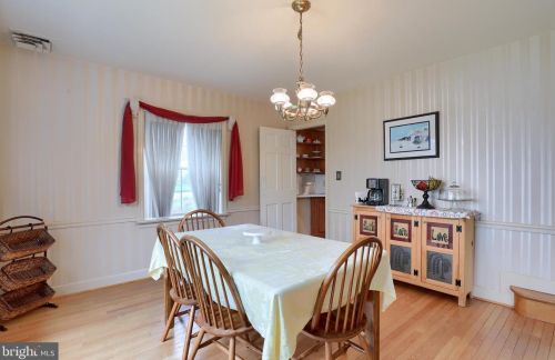 2184 Rdg Dr, Lancaster PA  17603-6150 exterior