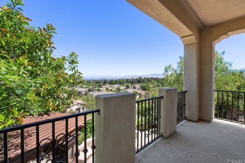 105 Bottlebrush, Irvine CA  92603-0688 exterior