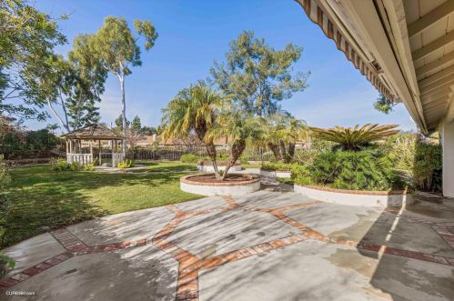 2021 Sonora Ct, Vista CA  92081-8946 exterior