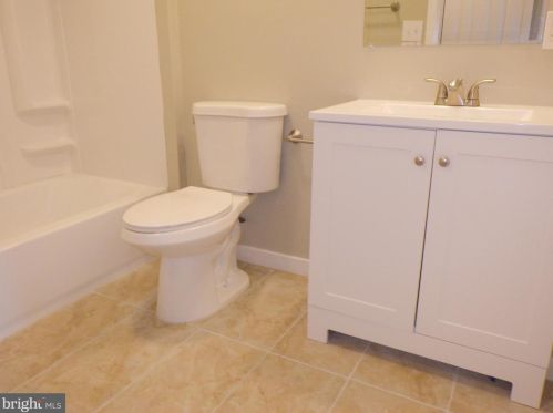 725 44 St, Philadelphia PA 19104-2910 exterior