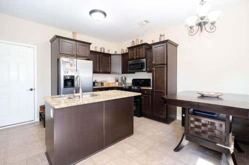 252 Bethany Manor Ct, Ball Ground, GA 30107-2264