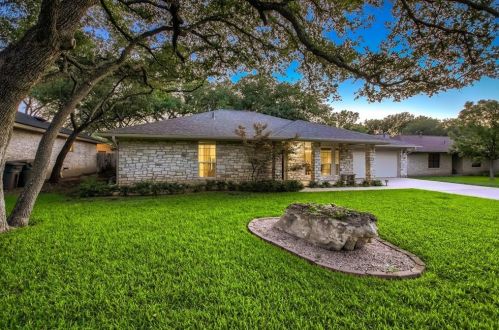 207 Oakwood Dr, Georgetown, TX 78628-8336