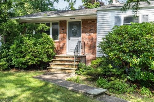 12 Siek Rd, Kinnelon, NJ 07405-2023