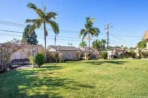 501 West St, Anaheim CA  92801-5951 exterior