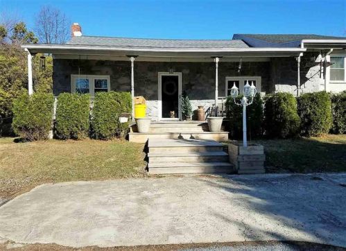 381 61st St, Harrisburg, PA 17111-4239