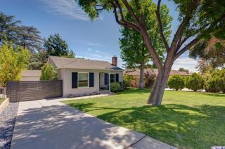 1770 Coolidge Ave, Altadena, CA 91001-3604