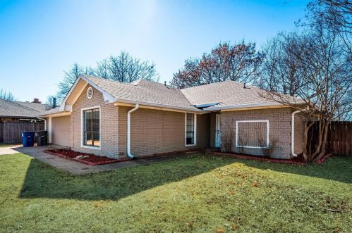 6905 Abilene Dr, Garland, TX 75048-2009