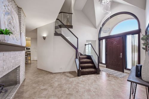 24404 Woodhall Ct, Naperville, IL 60564-8217