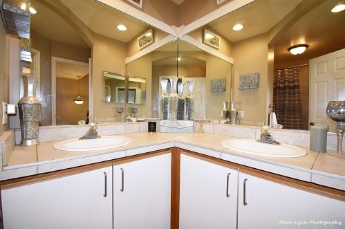 1304 Coldspring Rd, Carol Stream IL  60188-2989 exterior