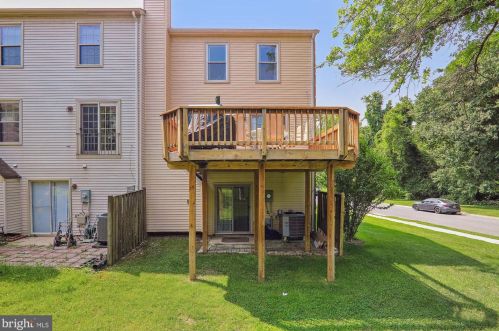 2 Sonata Ct, Silver Spring MD 20901-5064 exterior