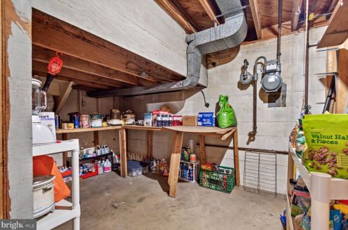 10905 Oakwood St, Silver Spring MD 20901-1238 exterior