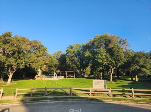 6750 Charing St, Simi Valley CA 93063-3926 exterior