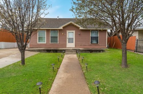 3307 Prairie Ave, Fort Worth, TX 76106-3623