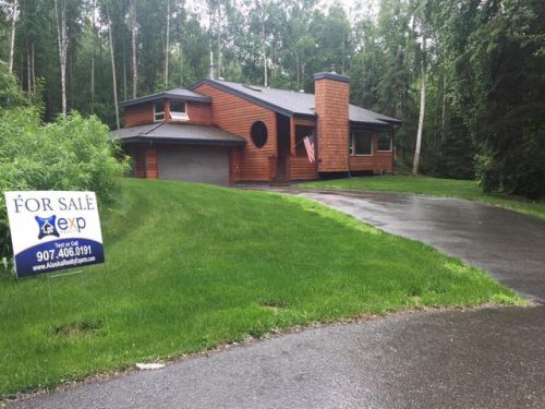 27336 Golden Eagle Ct, Chugiak, AK 99567-5125