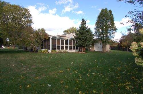 1135 Sunbury Rd, South Elgin, IL 60177-1845
