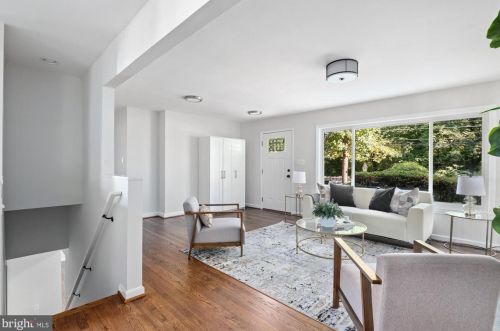 407 Greenbrier Dr, Silver Spring MD 20910-4230 exterior