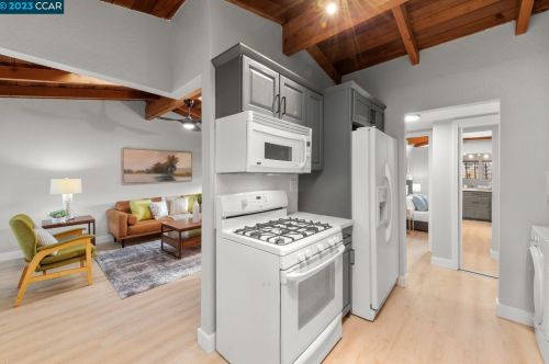 2248 Huron Dr, Concord CA  94519-2033 exterior