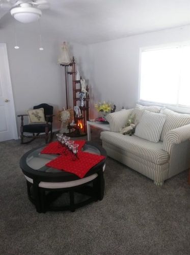 204 Cloud Dr, Locust Grove, GA 30248-3806
