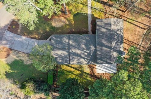 2175 Greencrest Dr, Atlanta GA  30345-2627 exterior