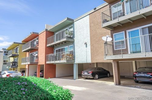 228 Las Flores Dr, San Marcos, CA 92069-6061