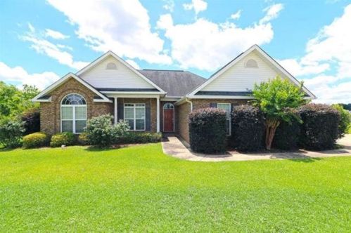 106 Norseman Ct, Kathleen, GA 31047-3343