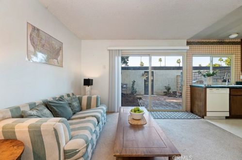 2858 Tropicana Dr, Riverside CA  92504-4206 exterior