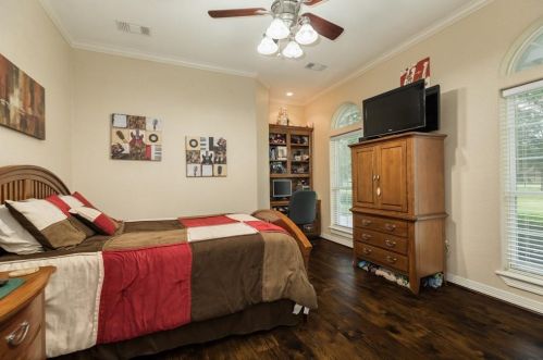 359 Westwood Rd, Angleton TX 77515-7468 exterior