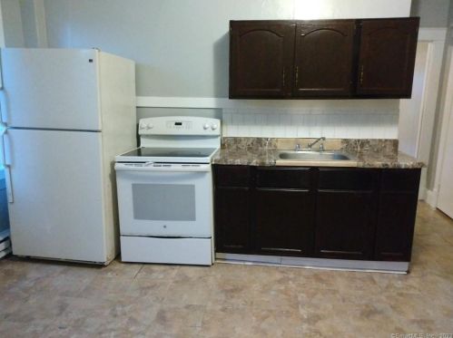 417 East St, New Britain CT  06051-2740 exterior