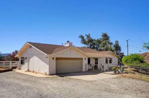 18255 High Pine Rd, Perris, CA 92570-9230