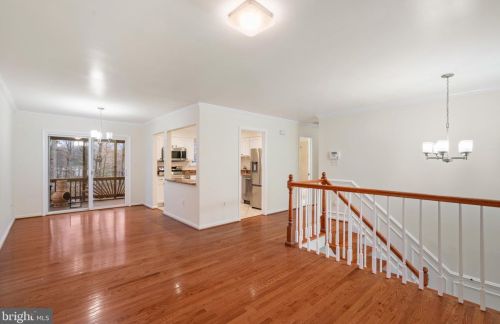 5574 Neddleton Ave, Woodbridge, VA 22193-4165