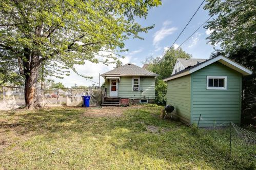 1458 Almond Ave, Saint Paul MN  55108-2536 exterior