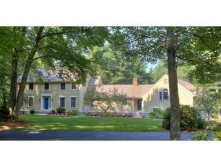 19 Old Milford Rd, Amherst, NH 03031-3072