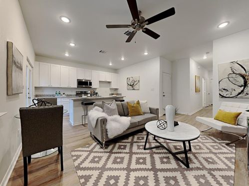 202 Briarwood Ln, Fort Worth TX  76140-1703 exterior