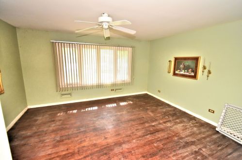 43 Arrowhead Dr, Thornton, IL 60476-1124