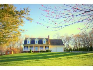 5 Tuckers Run, Gales Ferry, CT 06339-1000