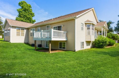 2403 Sandhutton Ave, Rockford IL  61108-8049 exterior