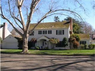 1030 Sierra Dr, Turlock, CA 95380-3432