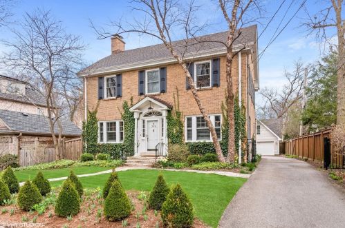 305 Poplar St, Northfield, IL 60093-4120