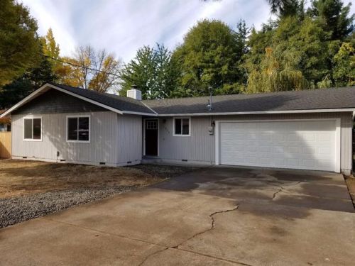 1903 Corona Ave, Medford OR  97504-5910 exterior