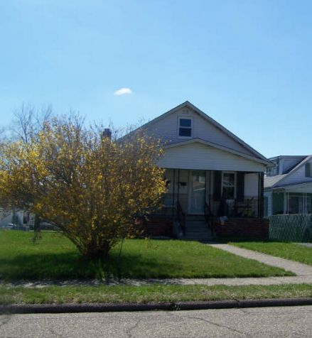 69 Arlington Ave, Moundsville, WV 26041-1256