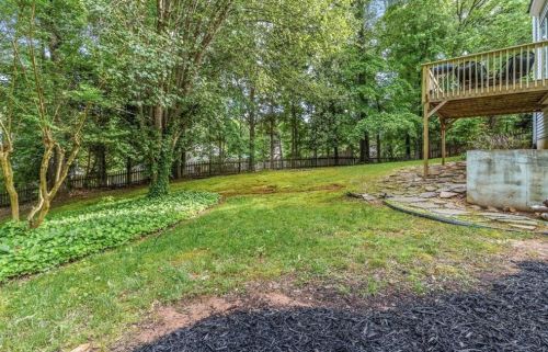 842 Eagle Glen Xing, Holly Springs GA  30189-6958 exterior