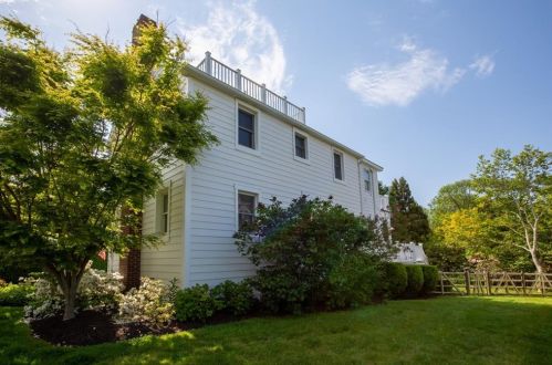 7 Maher Ct, Middletown, RI 02840-4221