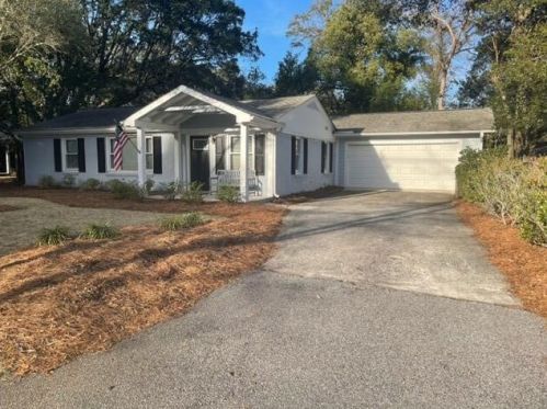 1448 Pocahontas St, Mount Pleasant SC  29464-4819 exterior