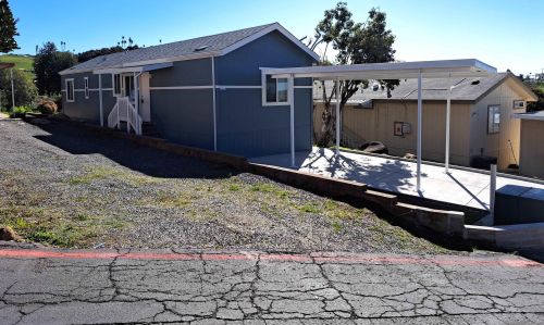 2438 Vista Way, Vista CA 92084-1906 exterior