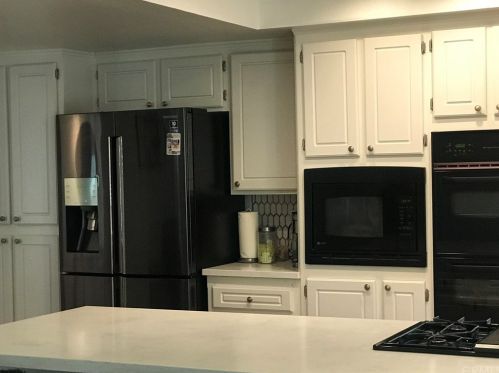 6807 Rycroft Dr, Riverside CA  92506-5352 exterior